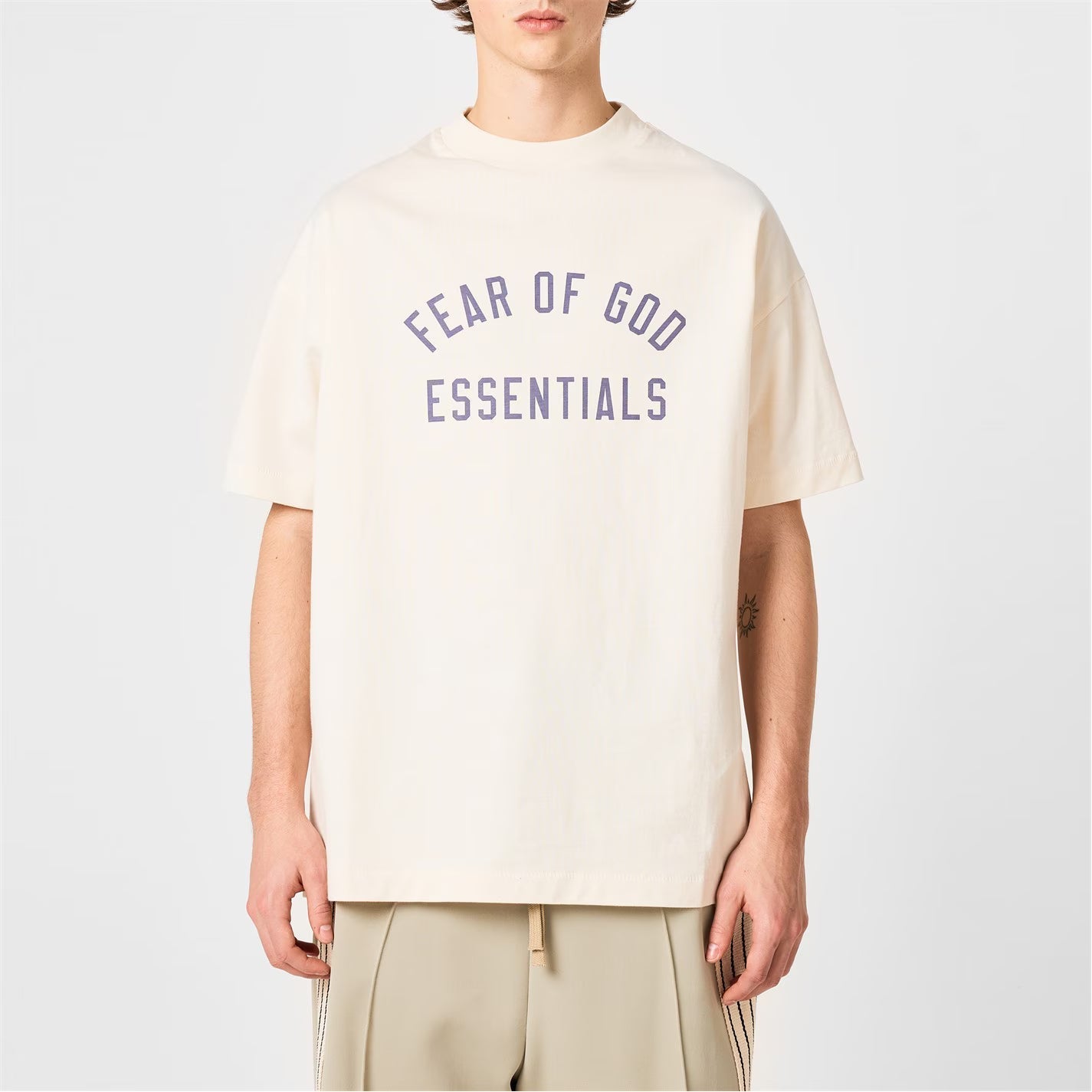 Essential T-shirt Egg Shell Purple Arch